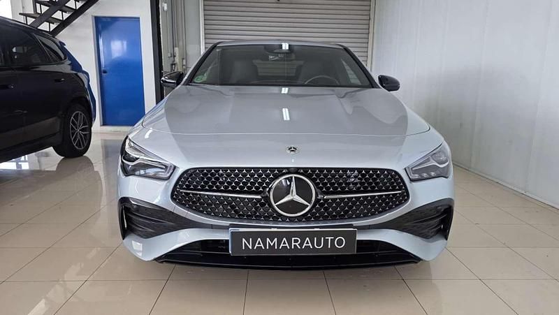 Usado Mercedes CLA220 190 CV (139 kW) 2025 Plateado Berlina