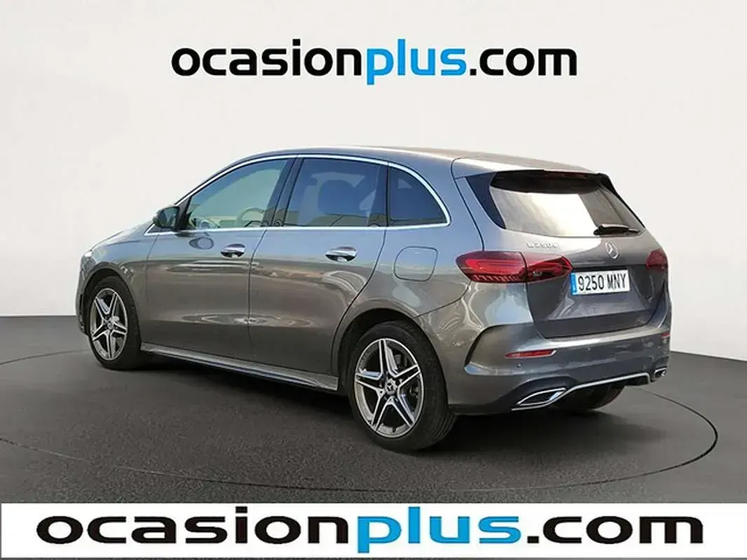 Usado Mercedes B250e AMG 218 CV (160 kW) 2024 Gris Utilitario