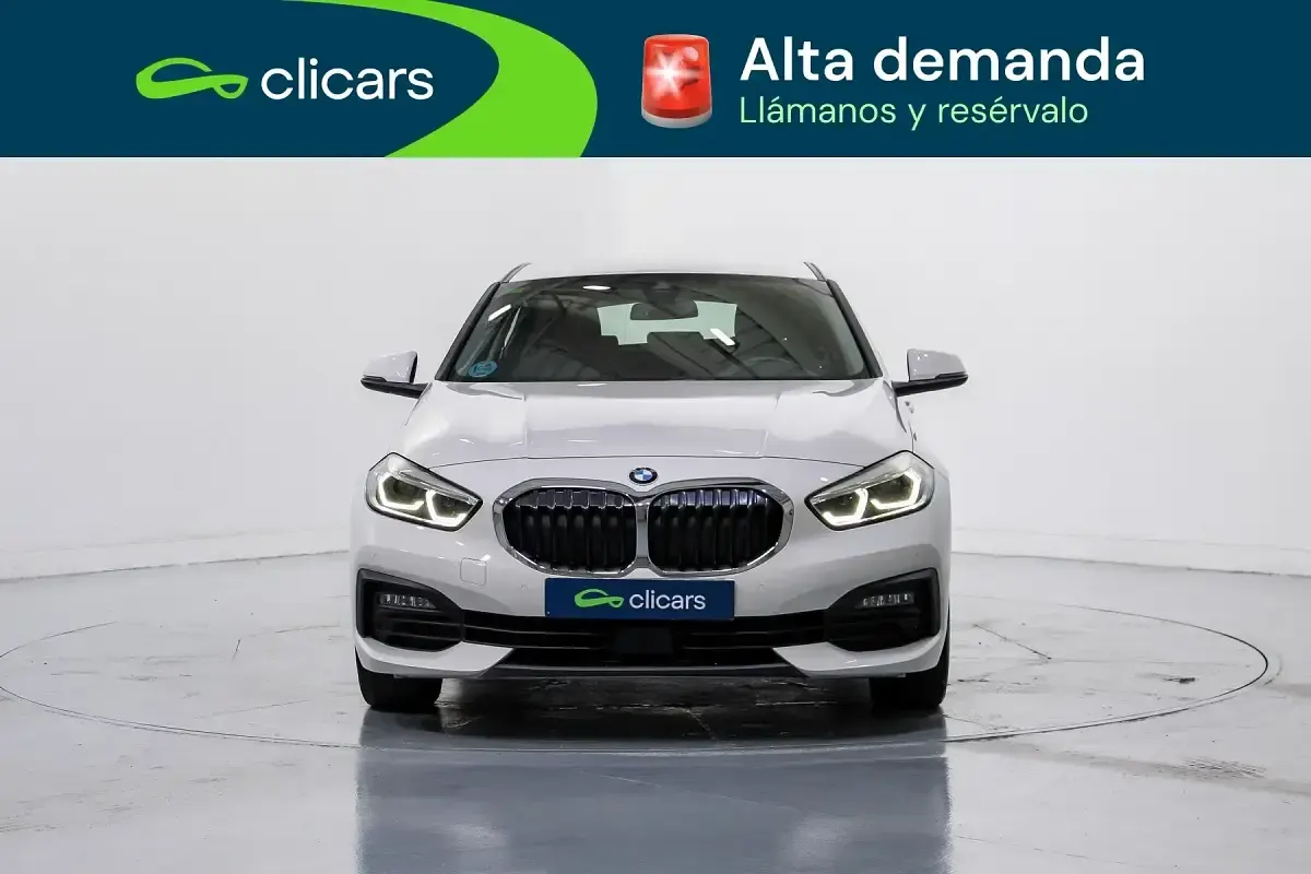 Usado BMW 118 Advantage 150 CV (110 kW) 2020 Blanco Berlina