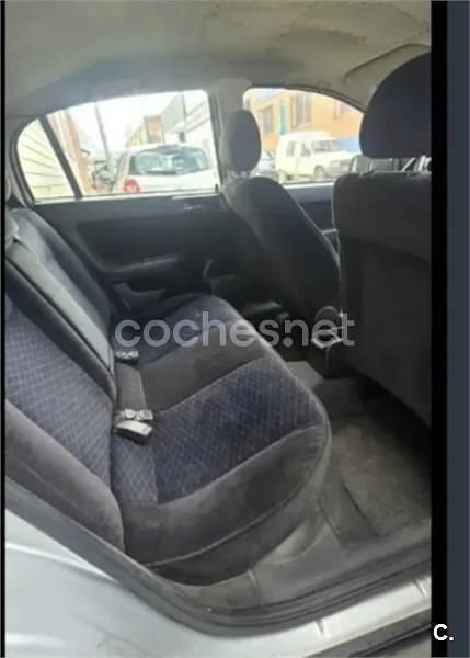 Usado Opel Astra Comfort 100 CV (73 kW) 2002 Gris / plata Berlina