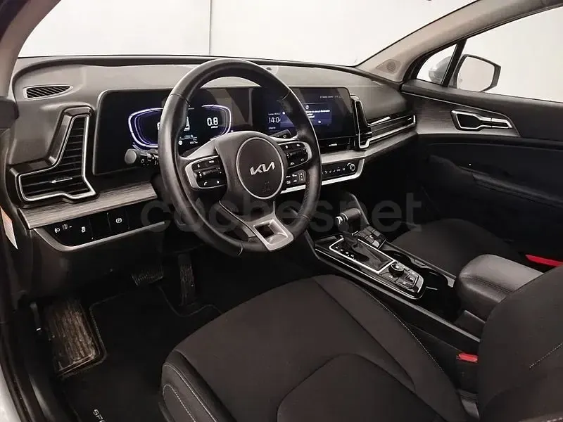 Usado Kia Sportage 160 CV (117 kW) 2025 Gris / plata SUV