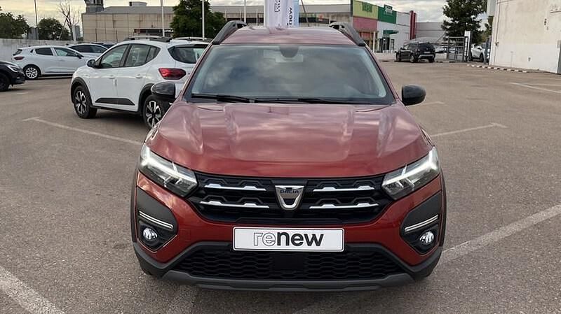 Usado Dacia Jogger Extreme 100 CV (73 kW) 2022 Naranja Monovolumen