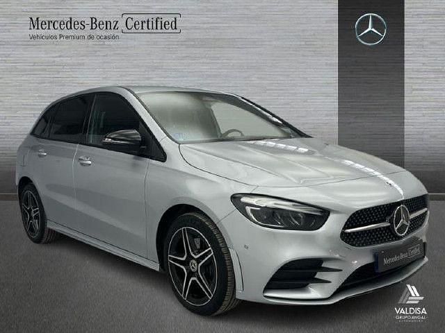 Usado Mercedes B250e AMG line 218 CV (160 kW) 2025 Plata hightech Monovolumen