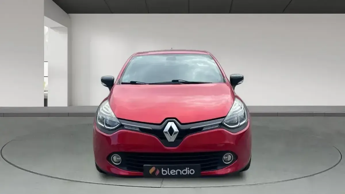 Usado Renault Clio 90 CV (66 kW) 2015 Rojo