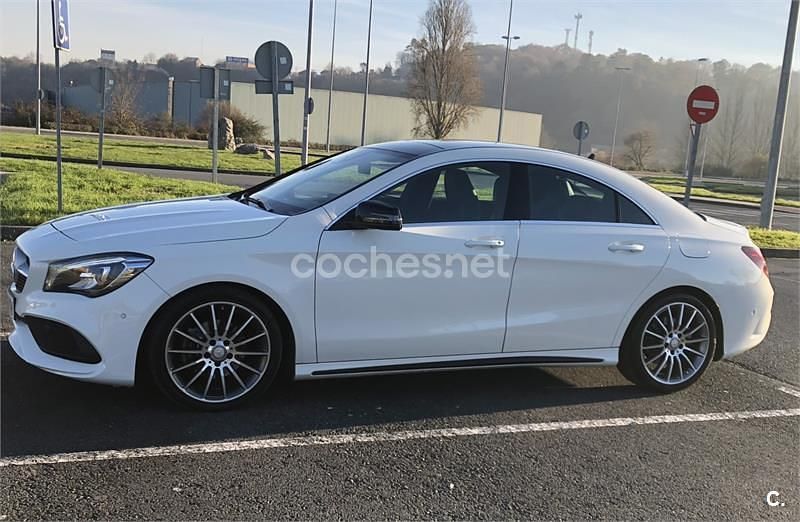 Usado Mercedes CLA200 AMG line 136 CV (100 kW) 2017 Blanco Berlina