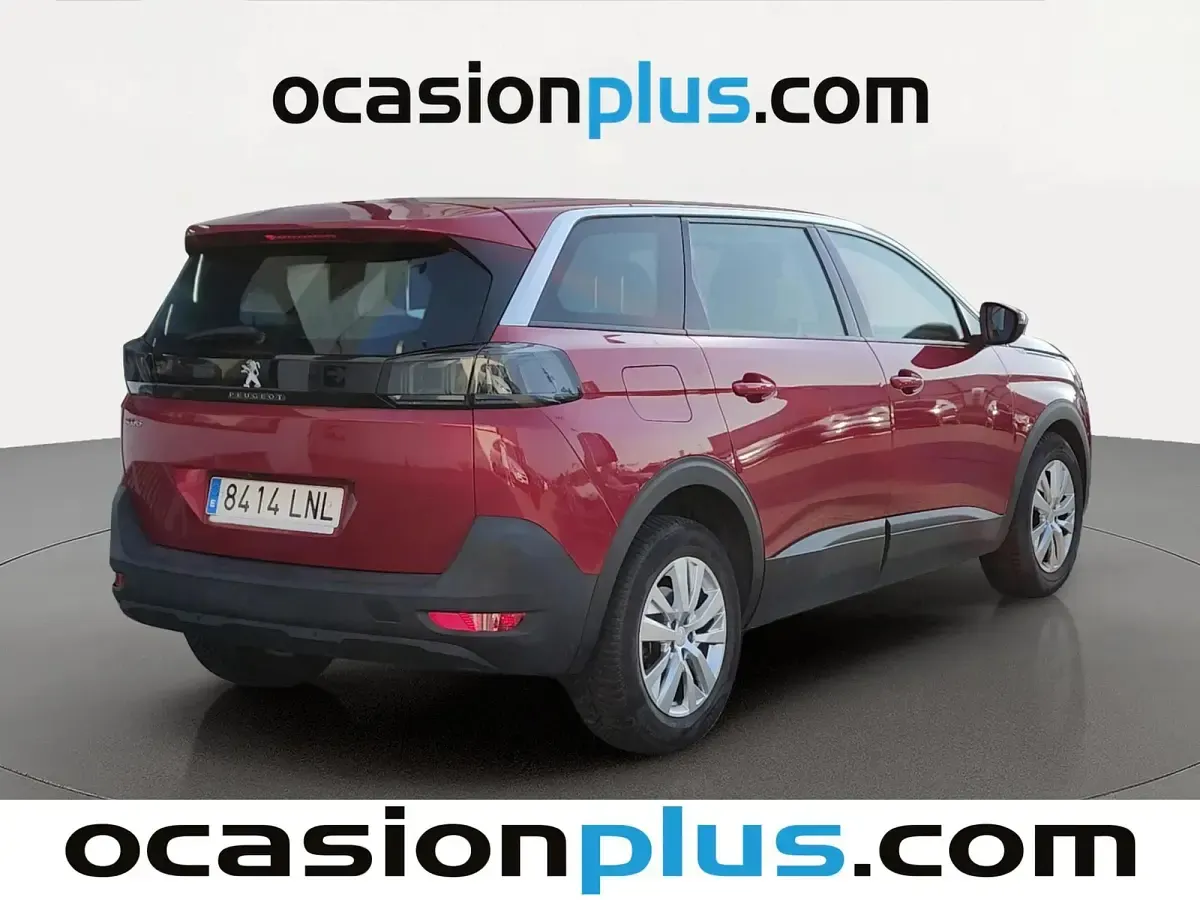 Usado Peugeot 5008 Active 131 CV (96 kW) 2021 Rojo SUV