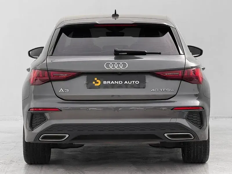 Usado Audi A3 S-Line 190 HP (139 kW) 2020 Cinzento Sedan