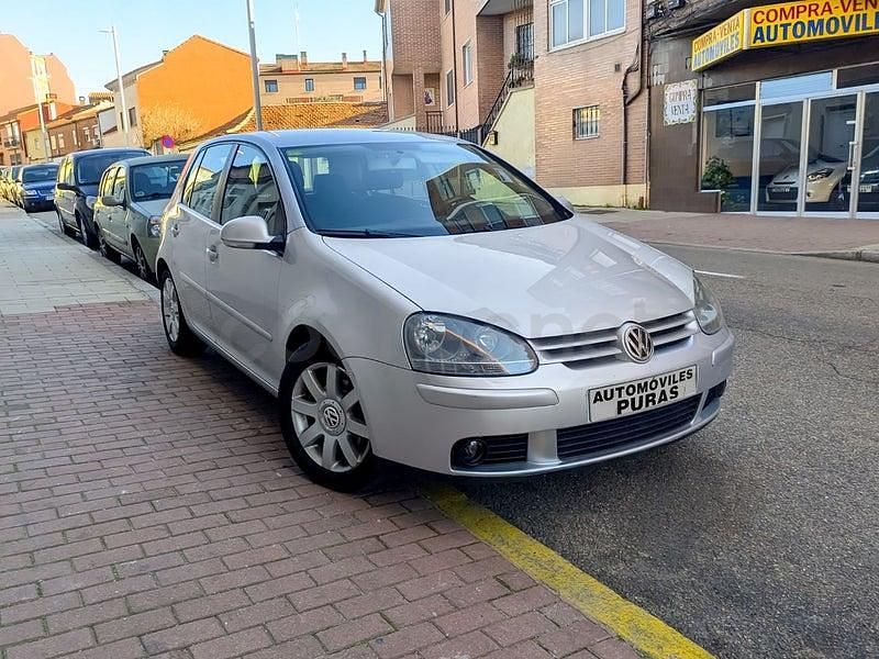 Usado VW Golf IV Sportline 105 CV (77 kW) 2004 Gris / plata Berlina