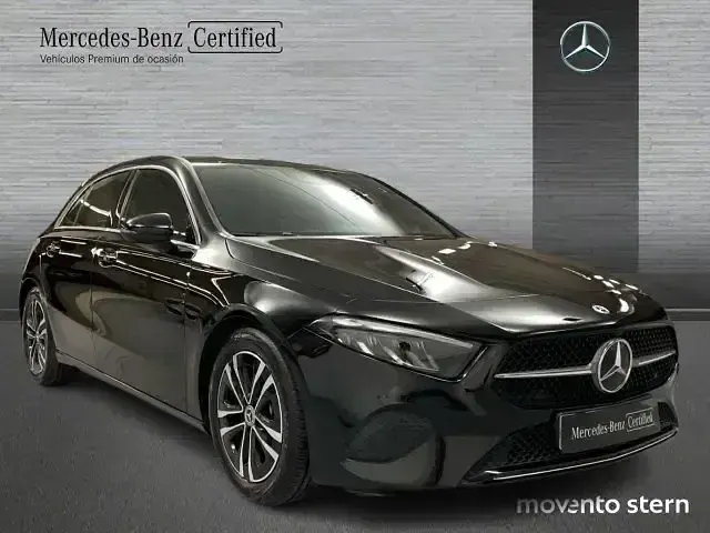 Usado Mercedes A180 Advanced 136 CV (100 kW) 2024 Negro Utilitario