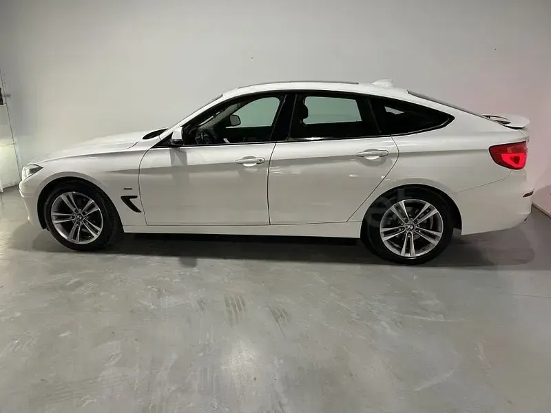 Usado BMW 318 150 CV (110 kW) 2017 Blanco Berlina