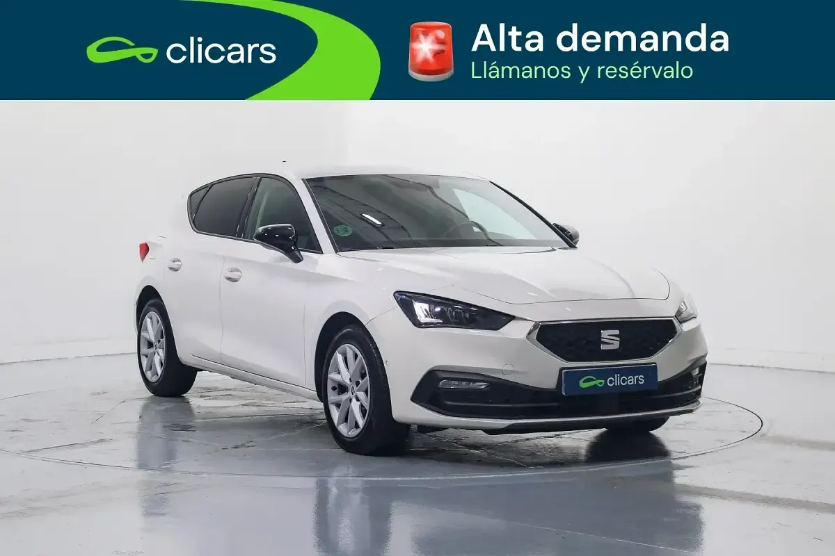Usado Seat Leon Style 115 CV (84 kW) 2022 Blanco Berlina