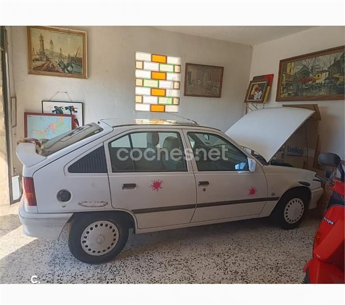 Usado Opel Kadett S 82 CV (60 kW) 1988 Blanco Utilitario
