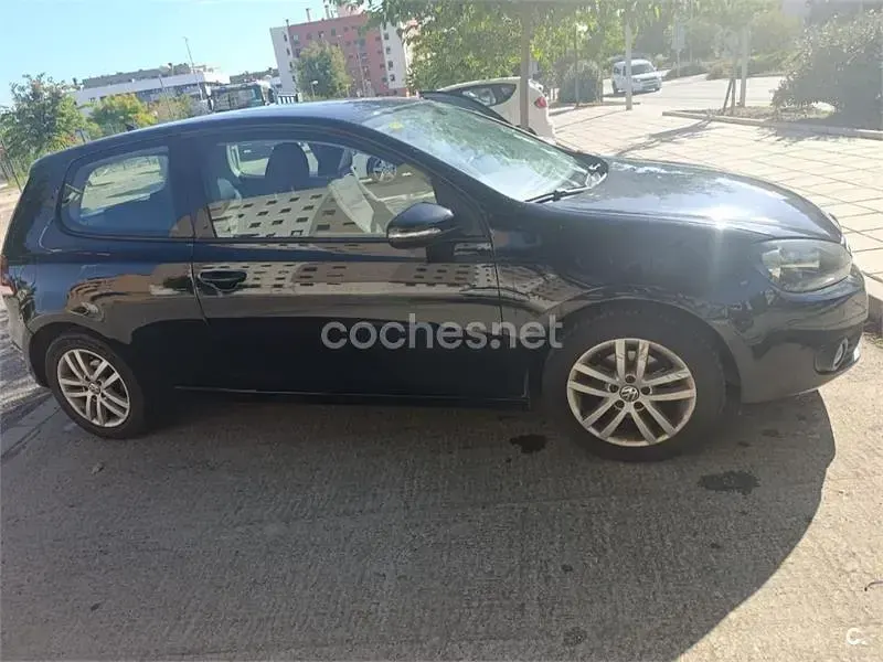 Usado VW Golf VI Sport 105 CV (77 kW) 2010 Negro Utilitario