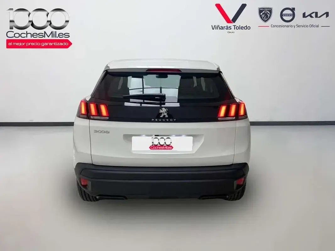 Usado Peugeot 3008 Active 131 CV (96 kW) 2023 Blanco SUV