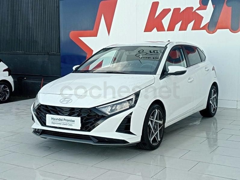 Usado Hyundai i20 100 CV (73 kW) 2025 Blanco Utilitario