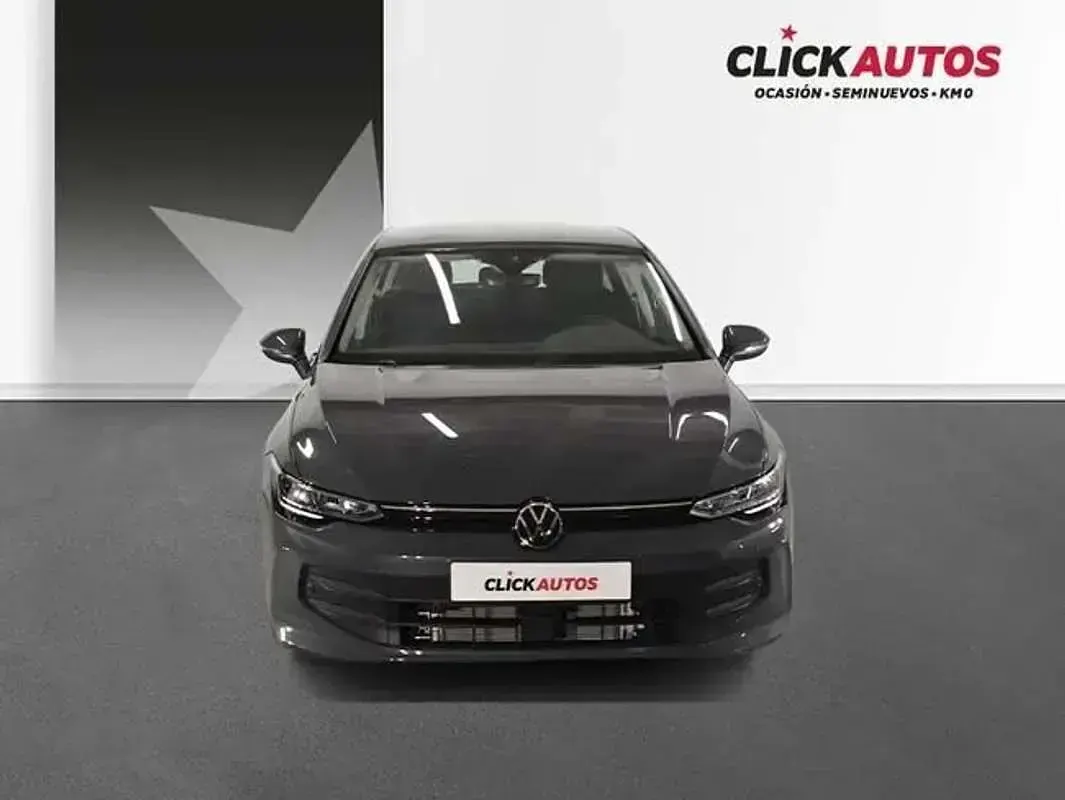 Usado VW Golf VIII 116 CV (85 kW) 2025 Gris Utilitario