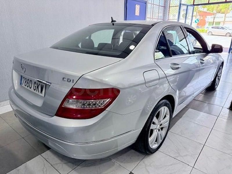 Usado Mercedes C220 Avantgarde 170 CV (125 kW) 2009 Gris / plata Berlina