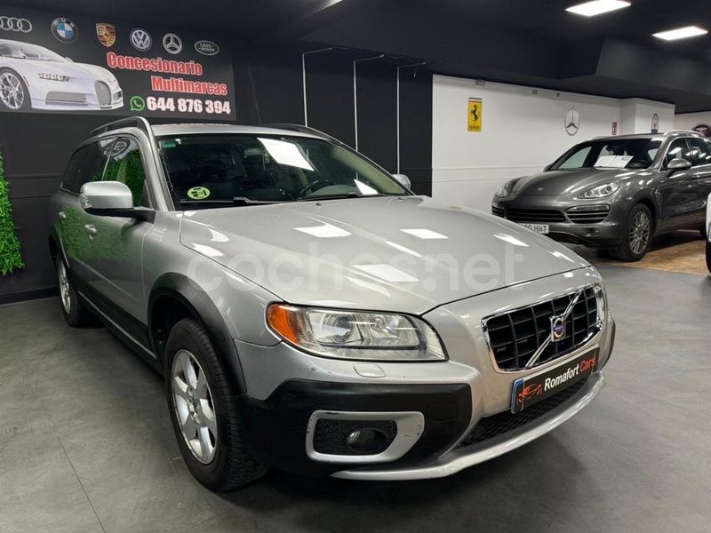 Gris / plata Usado 2008 Volvo XC70 Summum SUV | 7450 € - Imagen 1/4