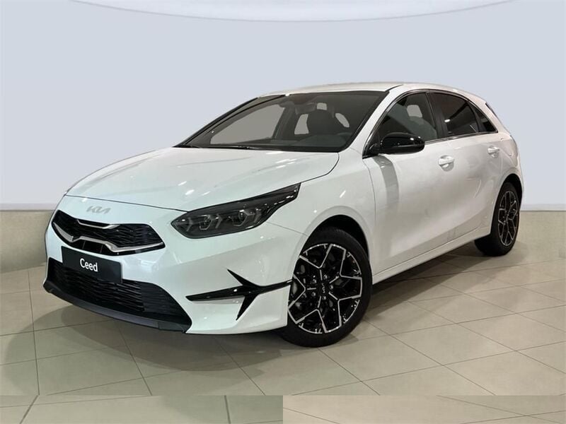 Blanco Nuevo 2024 Kia Ceed Style Berlina | 24.695 € (Precio justo) - Imagen 1/4