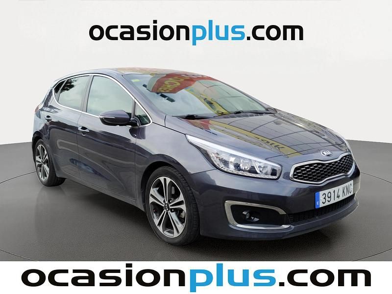 Usado Kia Ceed 120 CV (88 kW) 2018 Gris Utilitario