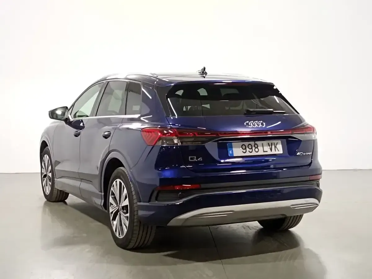 Usado Audi Q4 e-tron Advanced Plus 150 kW (204 CV) 2021 Negro SUV