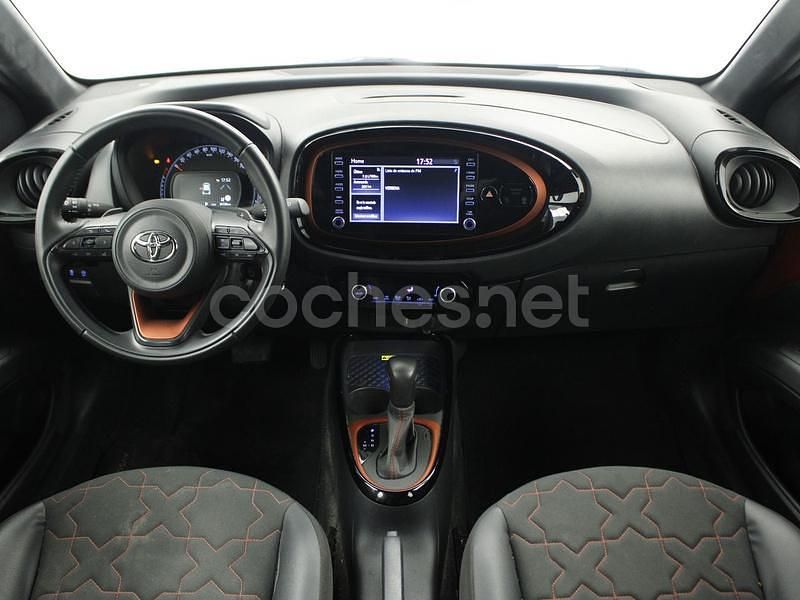 Usado Toyota Aygo X 72 CV (52 kW) 2022 Marrón SUV