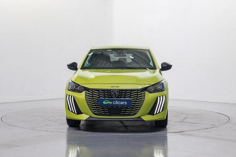 Usado Peugeot 208 Allure 100 CV (73 kW) 2025 Amarillo Utilitario