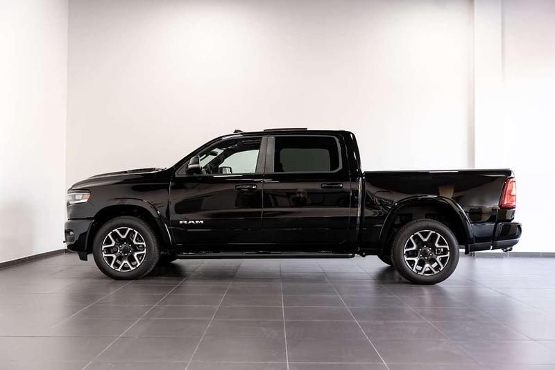 Usado RAM 1500 420 CV (308 kW) 2024 Negro Recogida