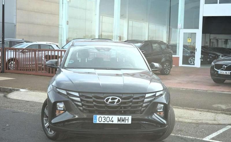 Usado Hyundai Tucson 150 CV (110 kW) 2024 Gris / plata SUV