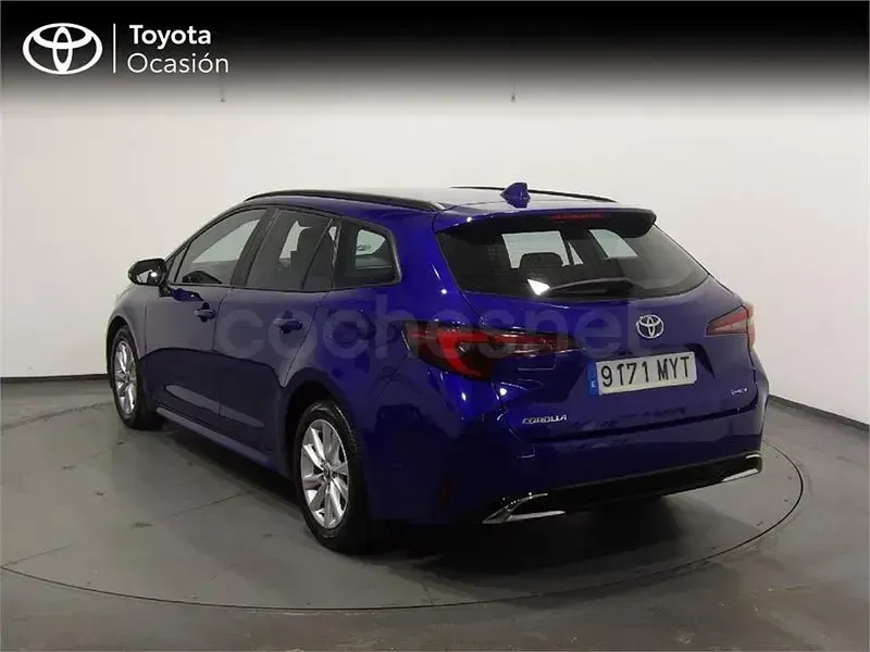 Usado Toyota Corolla Active 140 CV (102 kW) 2025 Azul Familiar