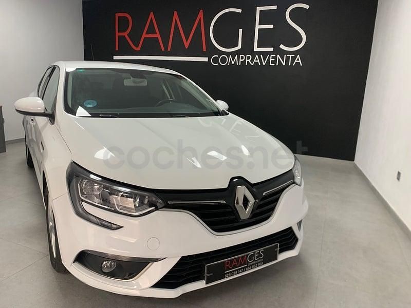 Usado Renault Mégane GrandTour Business 95 CV (69 kW) 2020 Blanco Familiar