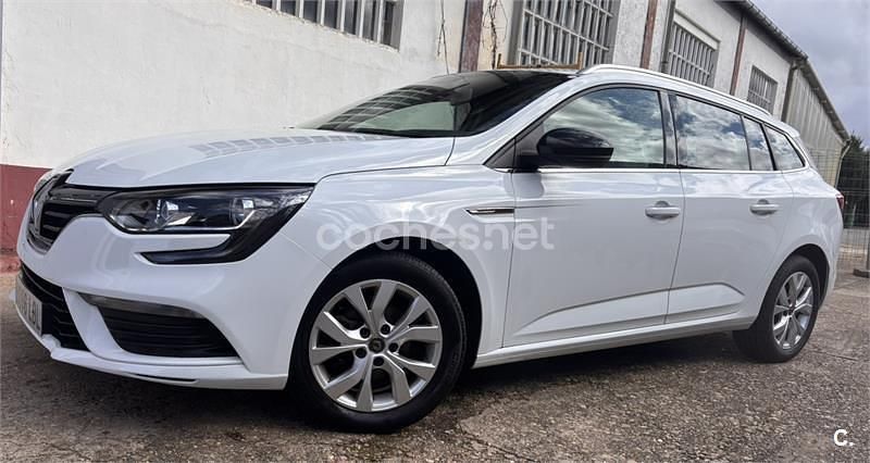 Usado Renault Mégane GrandTour LIMITED 95 CV (69 kW) 2019 Blanco Familiar