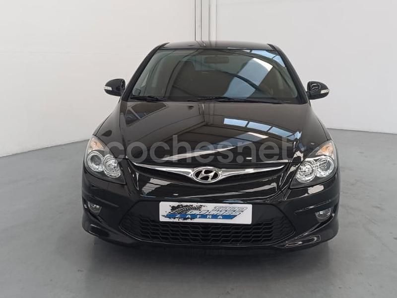 Negro Usado 2011 Hyundai i30 Comfort Berlina | 4500 € (Buen precio) - Imagen 1/4