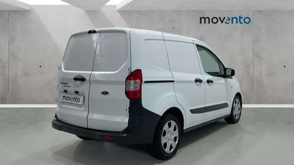 Usado Ford Transit Courier Trend 102 CV (75 kW) 2021 Blanco Van
