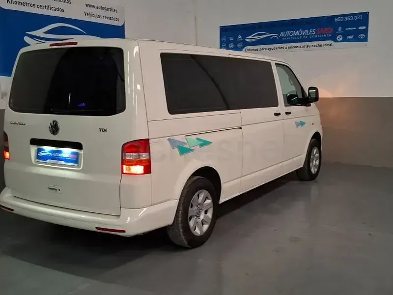 Usado VW Caravelle Comfortline 130 CV (95 kW) 2008 Blanco Van
