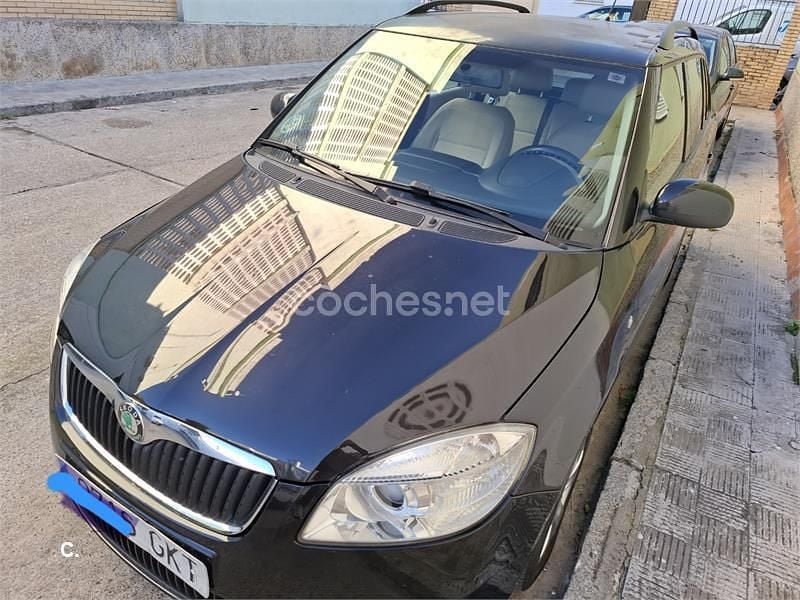 Negro Usado 2009 Skoda Fabia Style Familiar | 3900 € (Buen precio) - Imagen 1/4