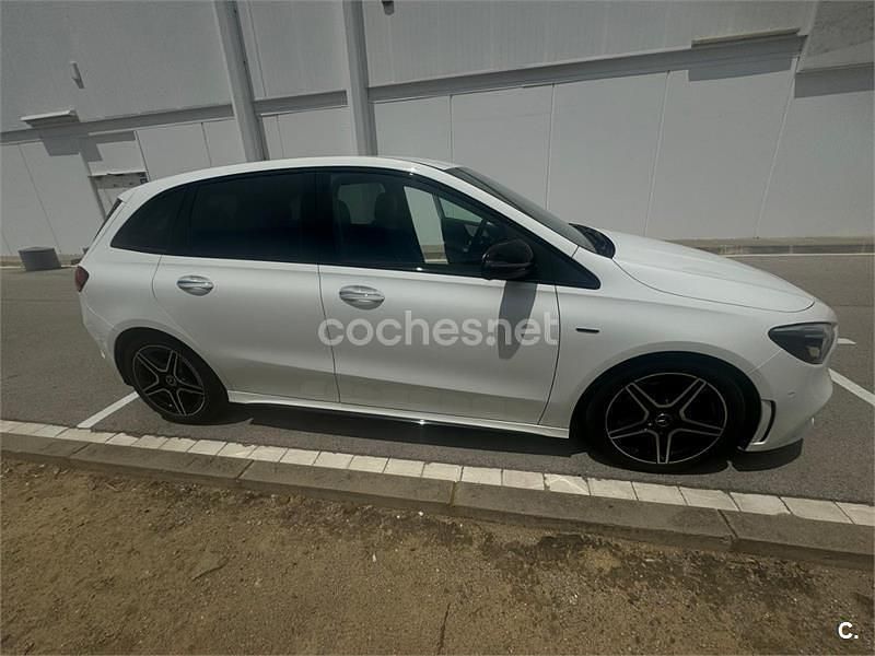 Usado Mercedes B200 150 CV (110 kW) 2021 Blanco Monovolumen