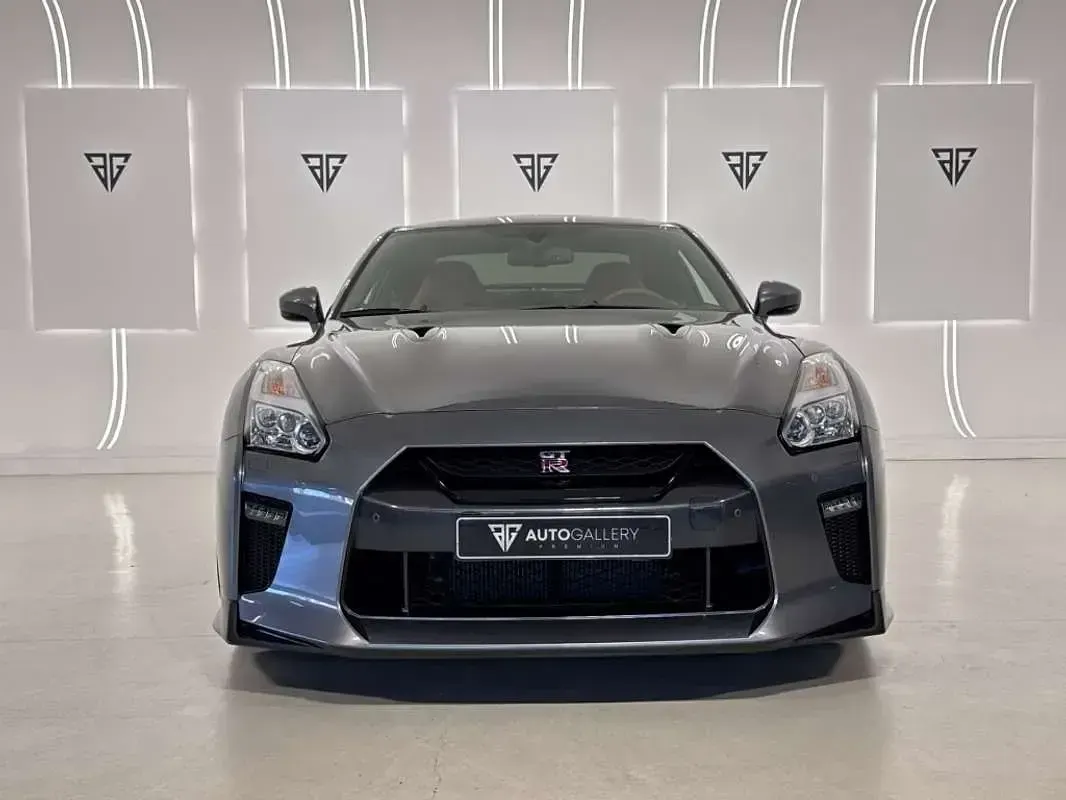 Usado Nissan GT-R GT 570 CV (419 kW) 2018 Gris Coupe