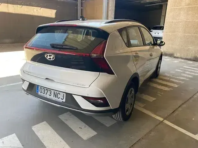 Usado Hyundai Bayon 84 CV (61 kW) 2025 Blanco SUV