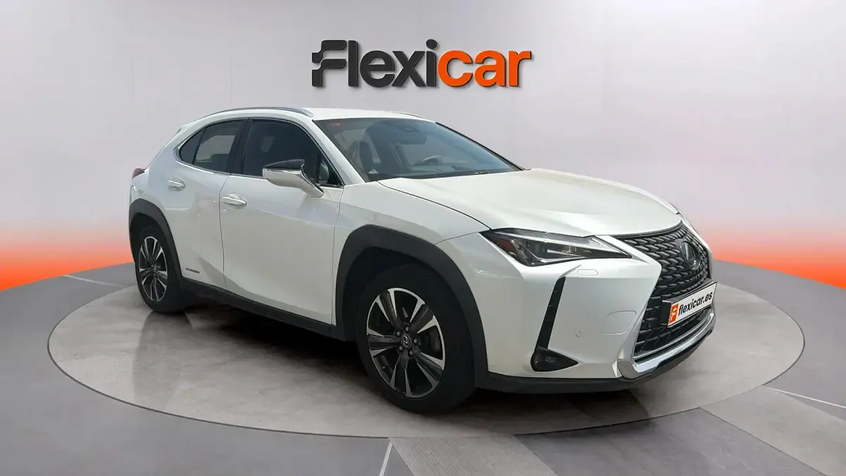 Usado Lexus UX Business Edition 184 CV (135 kW) 2019 Blanco SUV