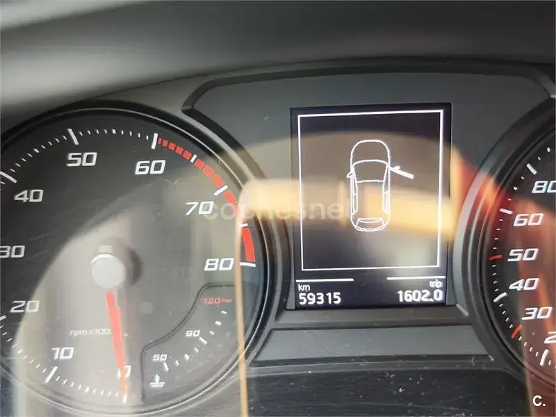 Usado Seat Leon Style 115 CV (84 kW) 2019 Gris / plata Berlina