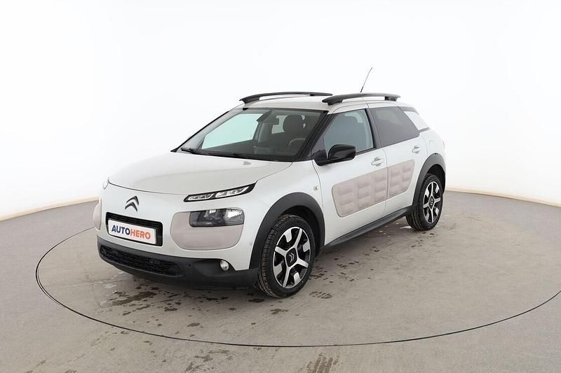 Używany Citroën C4 Shine 109 KM (80 kW) 2017 Biały SUV