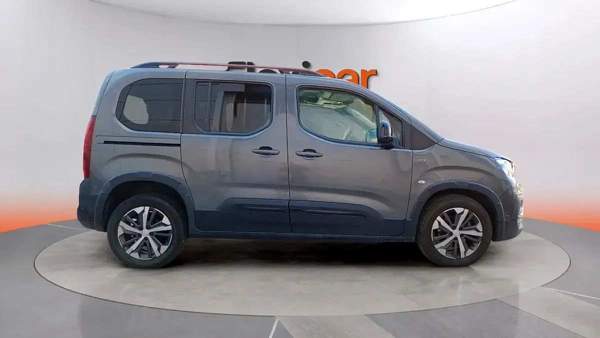 Usado Peugeot Rifter GT 131 CV (96 kW) 2023 Gris Monovolumen