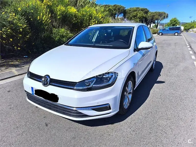 Usado VW Golf VII Advance 125 CV (91 kW) 2017 Blanco Berlina