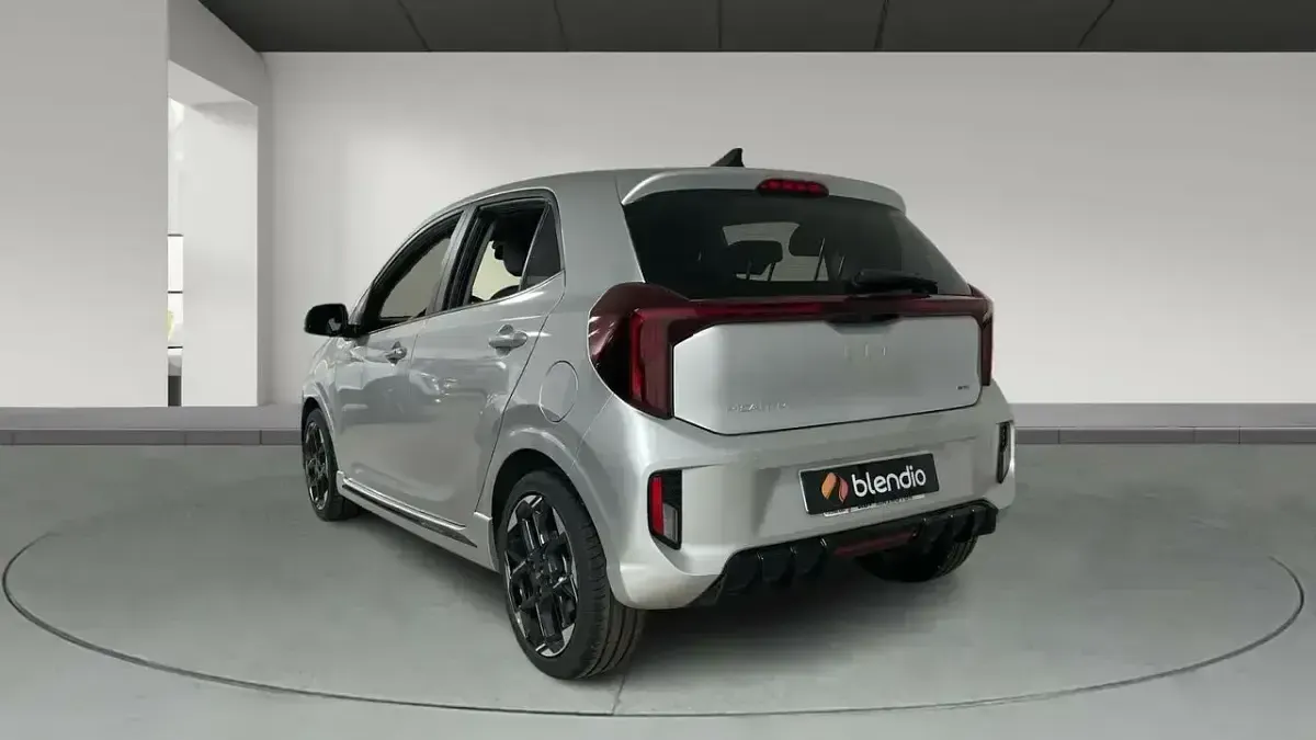Usado Kia Picanto GT-Line 63 CV (46 kW) 2024 Gris Utilitario