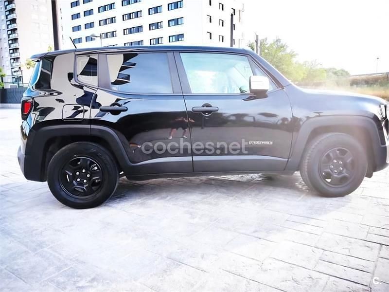 Usado Jeep Renegade Sport 110 CV (80 kW) 2017 Negro SUV