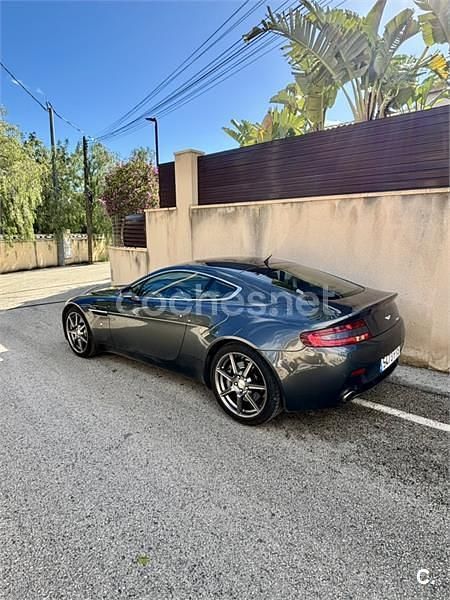 Usado Aston Martin Vantage 380 CV (279 kW) 2007 Gris / plata Coupe