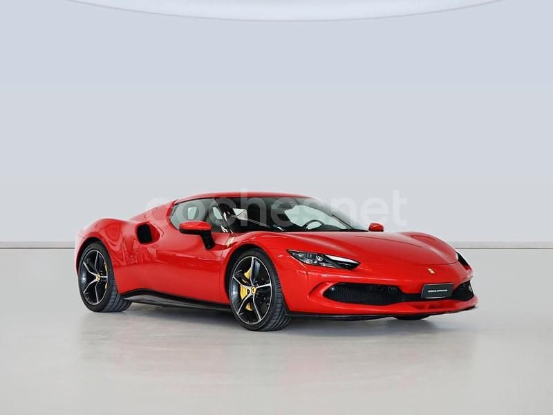Usado Ferrari 296 830 CV (610 kW) 2022 Rojo Coupe