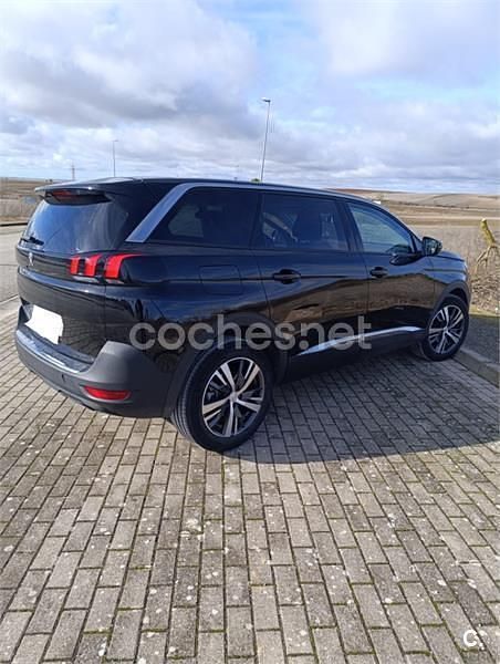 Usado Peugeot 5008 Allure 130 CV (95 kW) 2022 Negro SUV