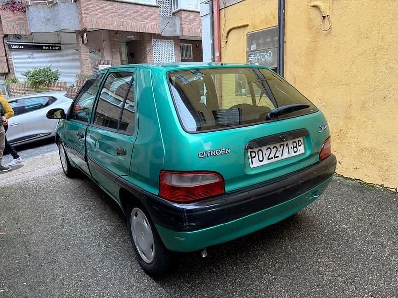 Usado Citroën Saxo Seduction 58 CV (42 kW) 1999 Verde Utilitario